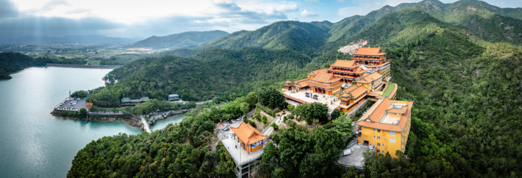 中国广东省珠海市斗门区斗门镇黄杨山金台寺