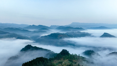 重庆酉阳初夏时节晨雾弥漫乡村
