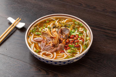 鸭杂米线 