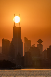 上海世贸皇家艾美酒店悬日