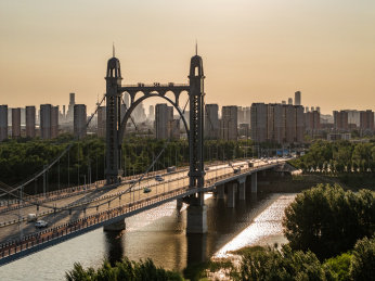 沈阳东塔跨浑河桥东塔桥