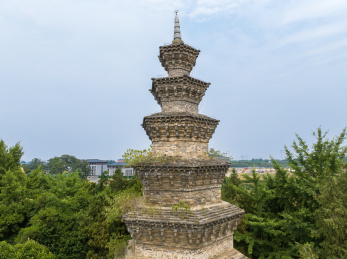 航拍河南南阳石桥镇宋代砖塔鄂城寺塔特写