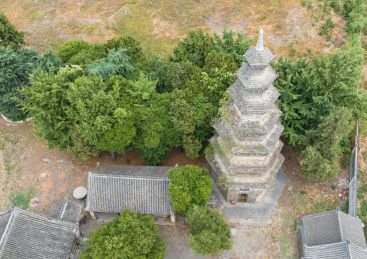 航拍河南南阳石桥镇宋代砖塔鄂城寺塔全景