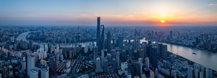 航拍上海陆家嘴金融城现代都市摩天大楼