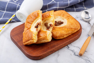 葡萄干奶油风味起酥面包