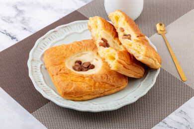 葡萄干奶油风味起酥面包