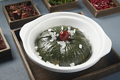 蜜枣砂锅焗金瓜