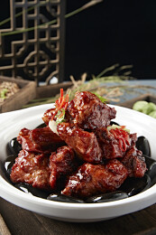 美味酱烧猪排骨