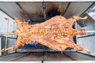 美味好吃的烤全羊