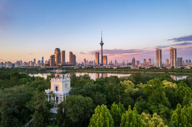 天津天塔湖水上公园景区城市日落晚霞风光