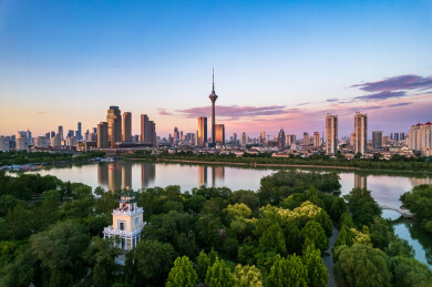 天津天塔湖水上公园景区城市日落晚霞风光