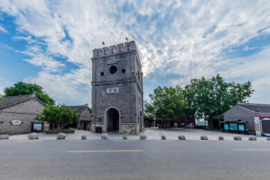 中国江苏省新沂市窑湾古镇中心炮楼园林建筑