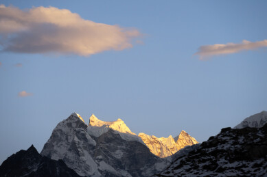 尼泊尔ebc徒步中kangtega