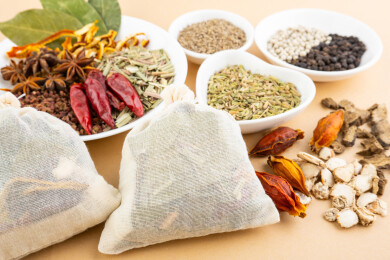 中餐卤菜香料中草药配方