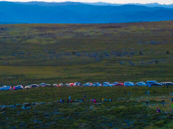 中国四川甘孜康定新都桥鱼子西