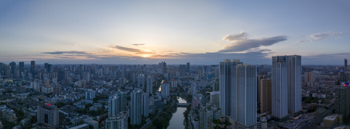 成都地标熊猫塔339电视塔夏天夕阳航拍