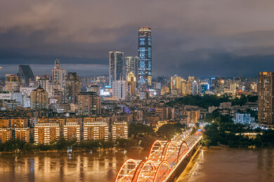 柳州都市风光-文惠桥与市中心建筑