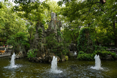 中国山东大学趵突泉校区近现代建筑风光