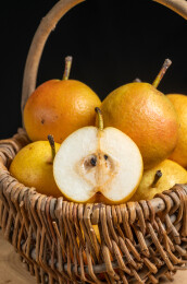 成熟美味的南果梨