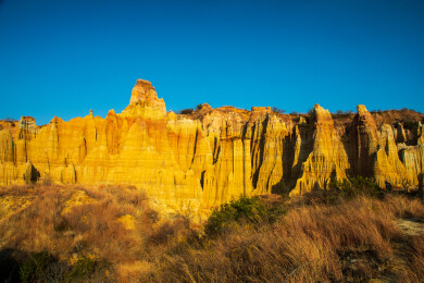 中国云南楚雄自治州元谋土林春天景色