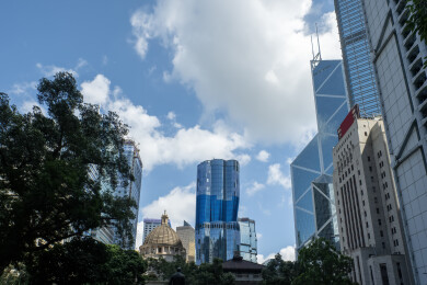 低视角拍香港中银大厦建筑群