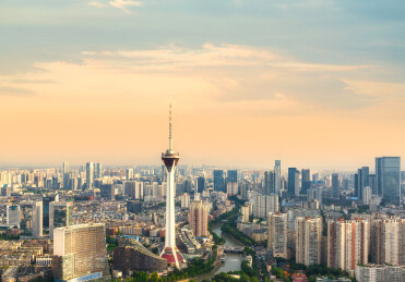 中国成都339电视塔落日航拍图