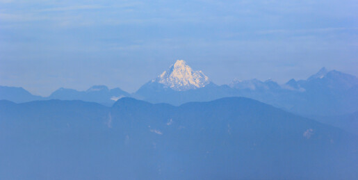四姑娘山幺妹峰全景
