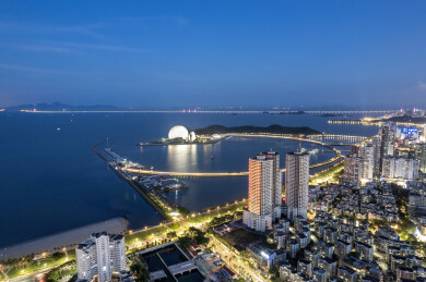 航拍珠海城市海岸线夜景