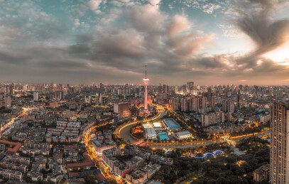 中国四川成都339电视塔夜景航拍图