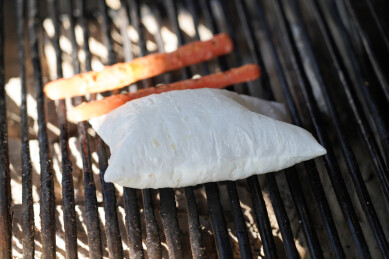 云南大理巍山特色小吃烤饵块