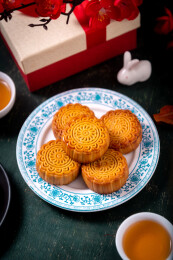 传统节日中秋节美食月饼