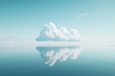 干净明亮的海边风光天际线反射倒影背景图