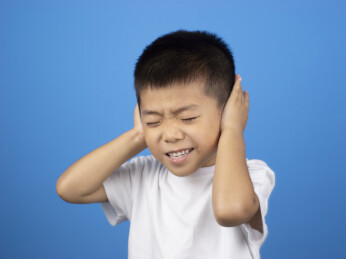 小朋友耳朵疼