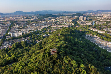 航拍浙江绍兴越城区府山公园景观