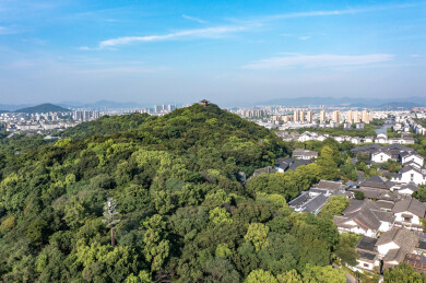 航拍浙江绍兴越城区府山公园景观