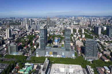 中国江苏南京玄武湖金茂广场航拍城市风光
