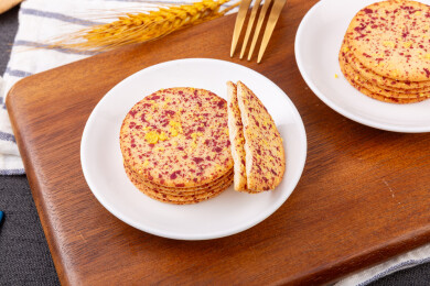 蛋黄紫薯味薄脆饼干