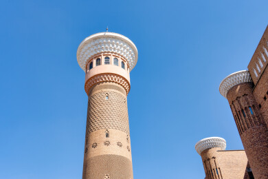 中国新疆乌鲁木齐国际大巴扎的特色建筑