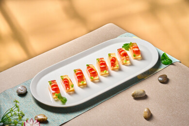 翡翠鲜虾水晶冻           