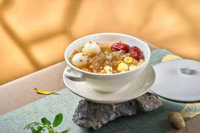 红金桂竹丝燕汤丸