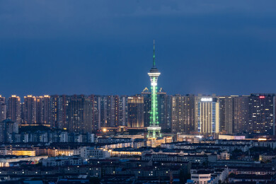 常州武进电视塔与世贸大厦同框