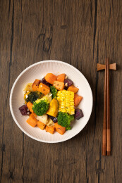 美味的时蔬沙拉