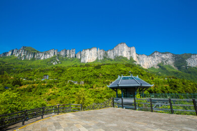 中国湖北省恩施大峡谷绝壁景观