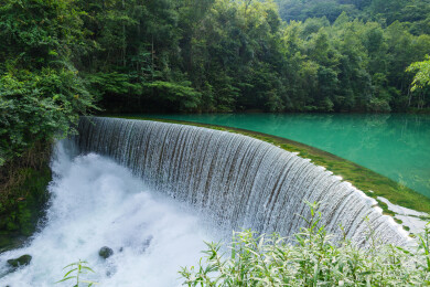 贵州荔波小七孔景区|卧龙潭瀑布