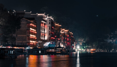 舞阳河上镇远古城夜景