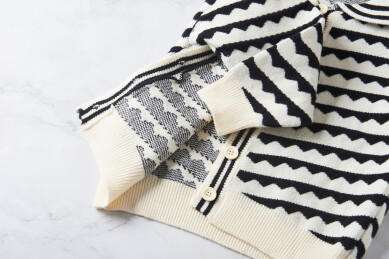 黑白波浪纹儿童针织开衫春秋装