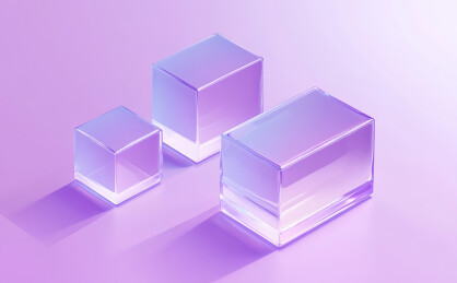 彩色背景上的空盒子特写镜头