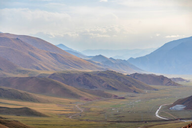 中国新疆巴音郭楞奎先达坂风光