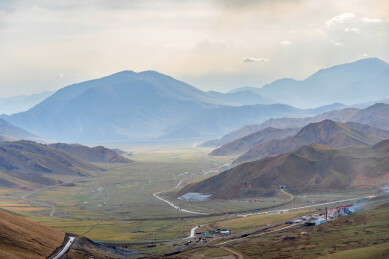 中国新疆巴音郭楞奎先达坂风光