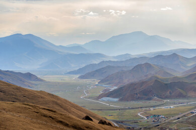 中国新疆巴音郭楞奎先达坂风光